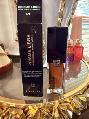Givenchy Prisme Libre Glow Serum Foundation - 6N